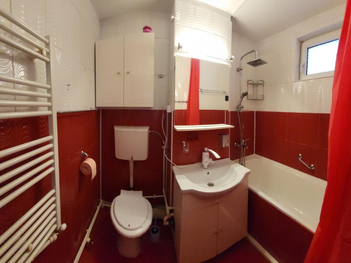 Apartament In Regim Hotelier Deva Extérieur photo
